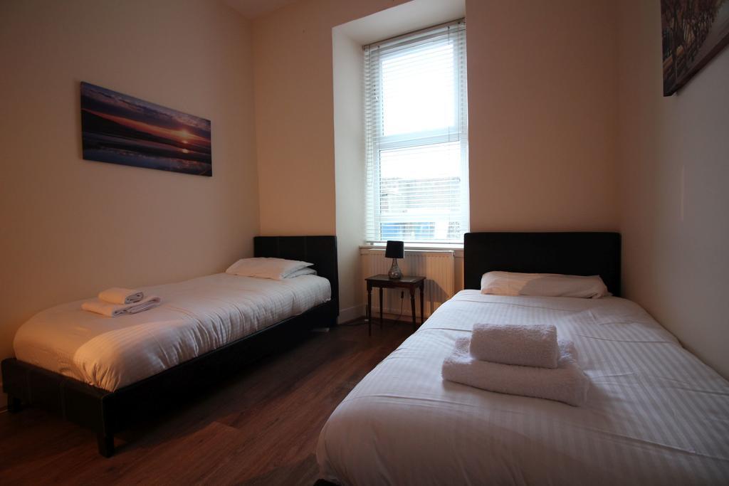 Logie Baird Apartment เฮเลนส์บะระ ภายนอก รูปภาพ